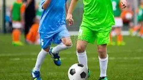 C罗手抄报：体育界巨星风采展示